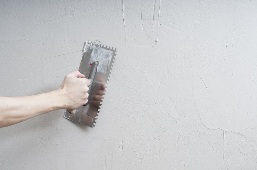 Wanneer is stucwerk geschikt voor badkamers en vochtige ruimtes?